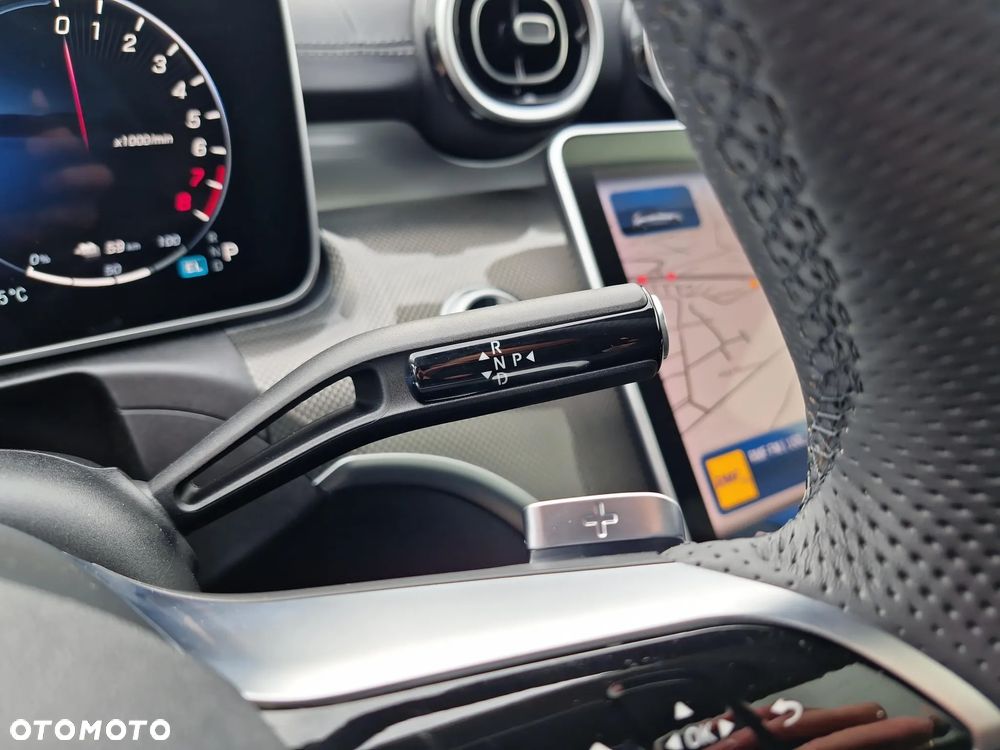 Mercedes-Benz Klasa C 300 e PHEV AMG - 20