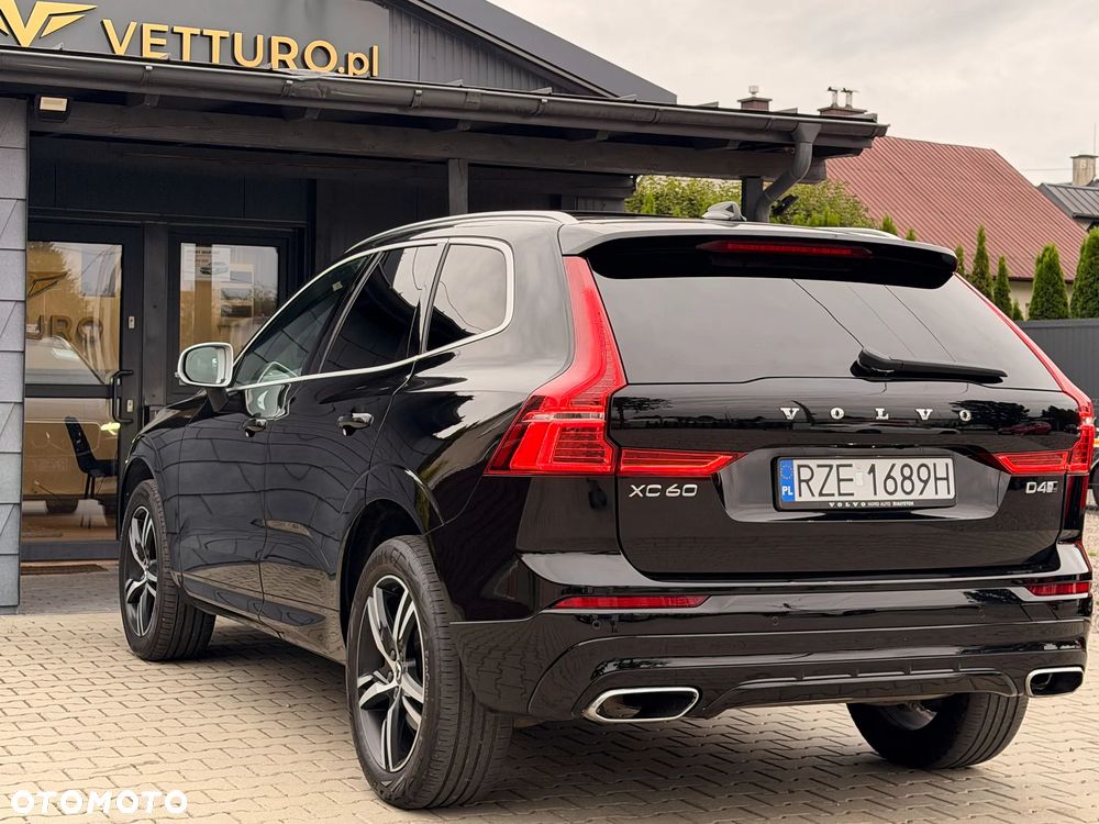 Volvo XC 60 D4 AWD R-Design - 11