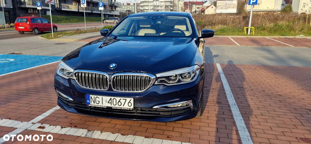 BMW Seria 5 530d xDrive Luxury Line - 2