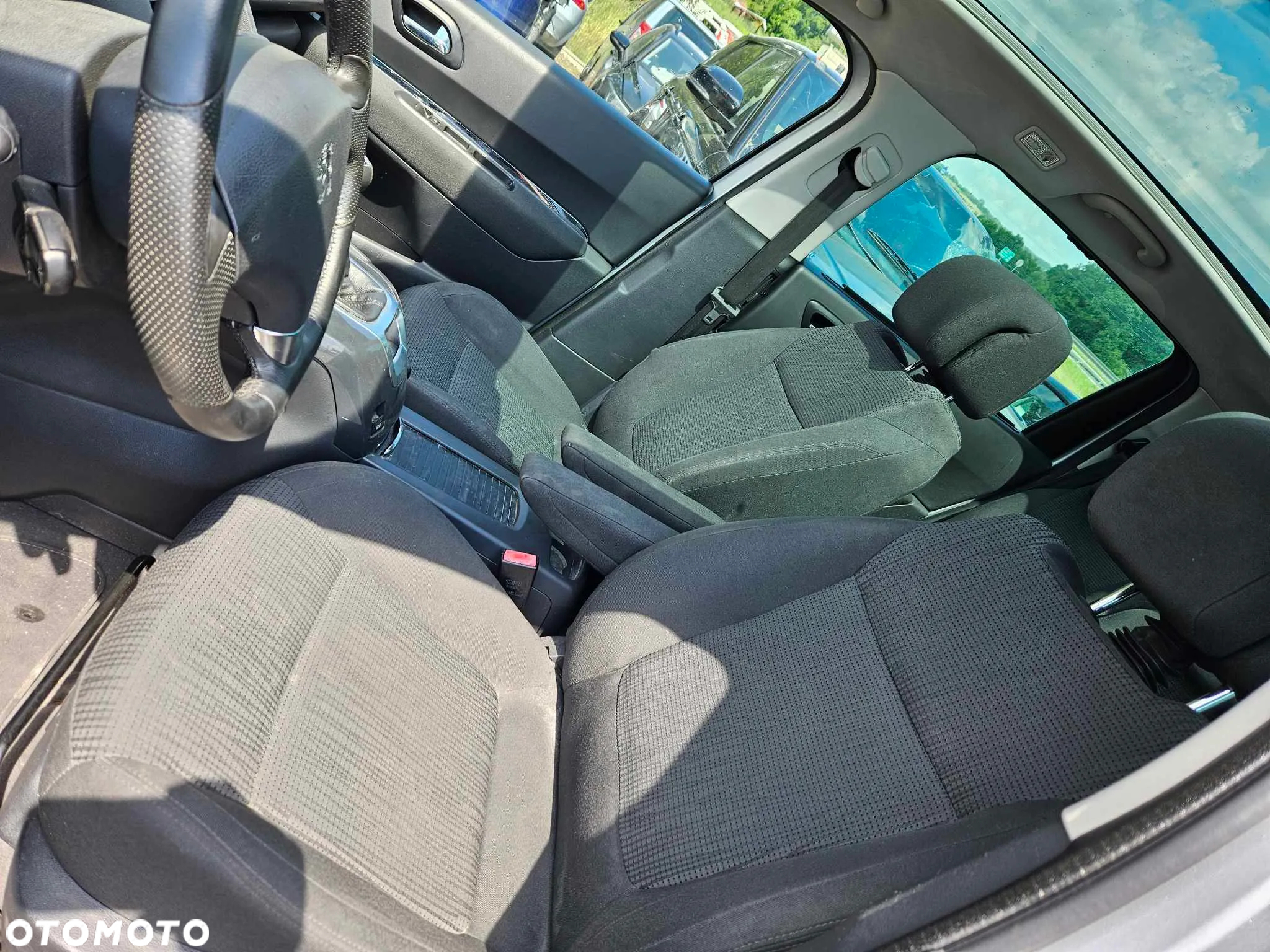Peugeot 5008 1.6 HDi Family 7os - 10