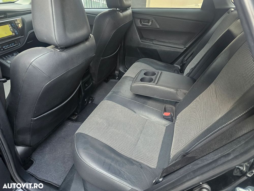 Toyota Auris 1.8 VVT-i Automatik Executive - 7