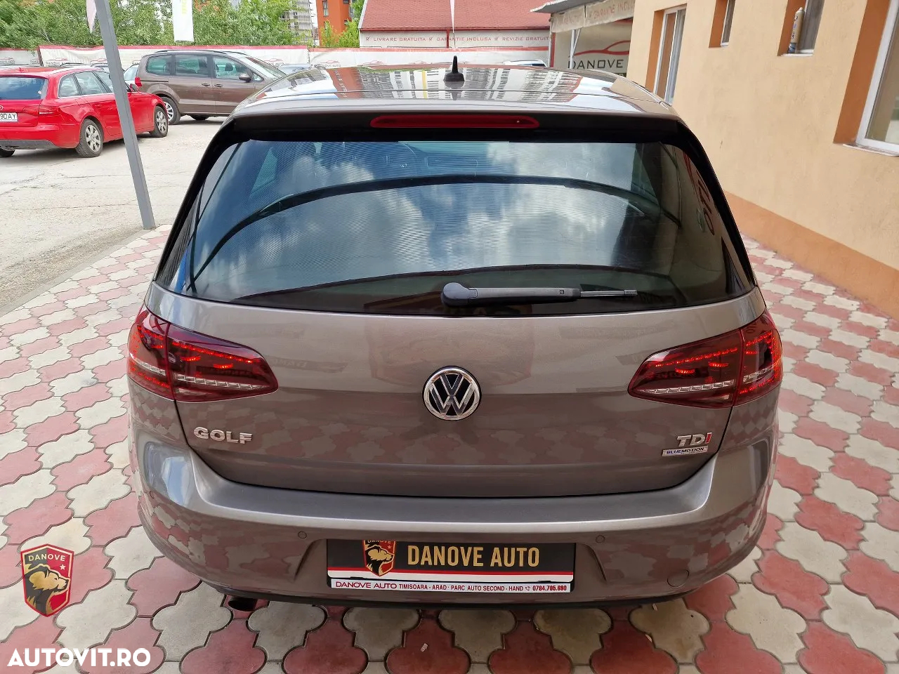 Volkswagen Golf 1.6 TDI BlueMotion Technology Comfortline - 10