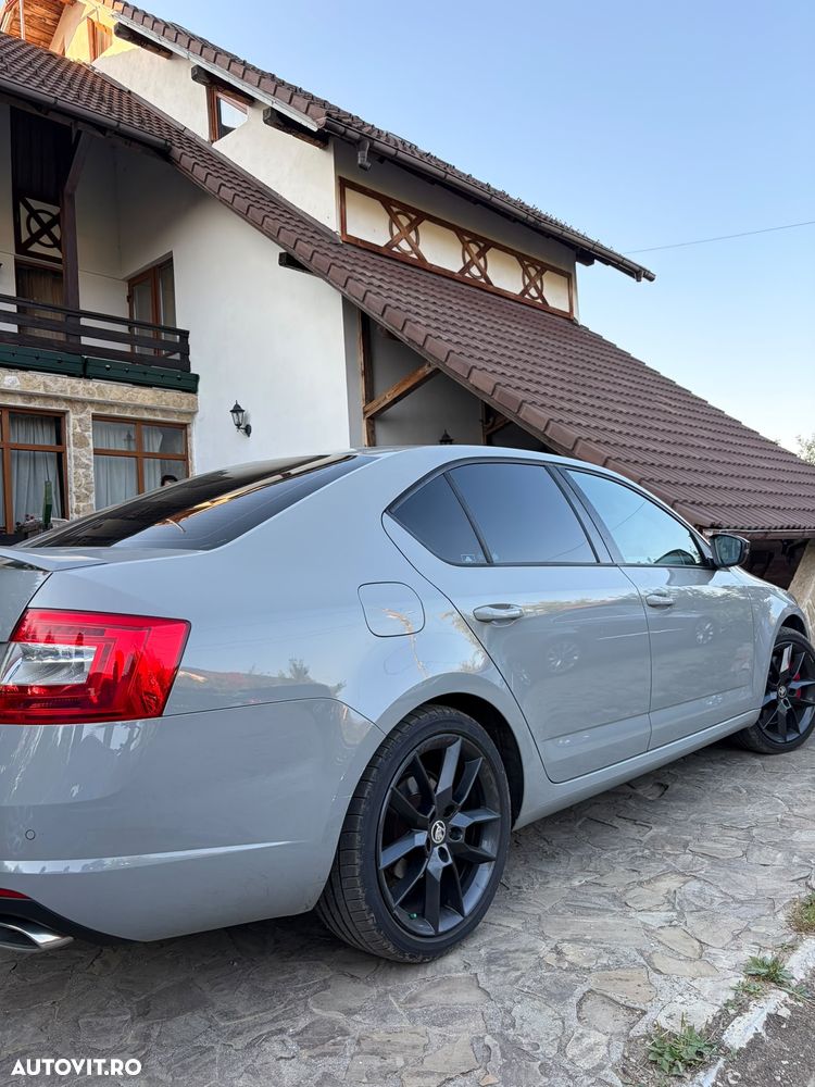 Skoda Octavia 2.0 TDI RS - 3