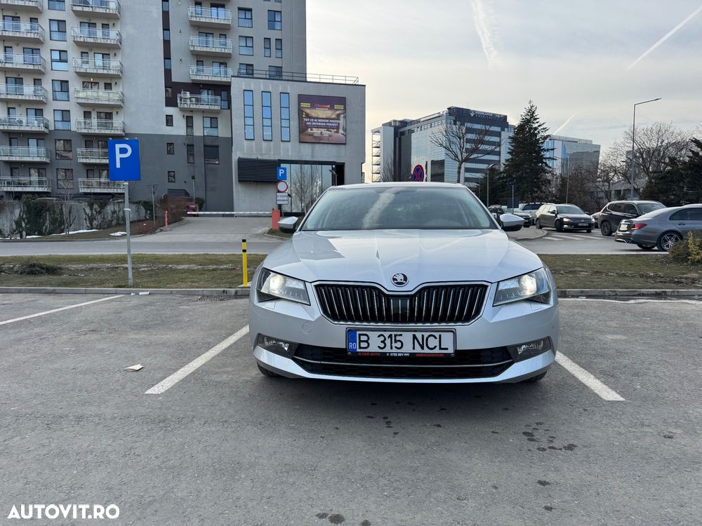 Skoda Superb 2.0 TDI DSG Ambition - 26