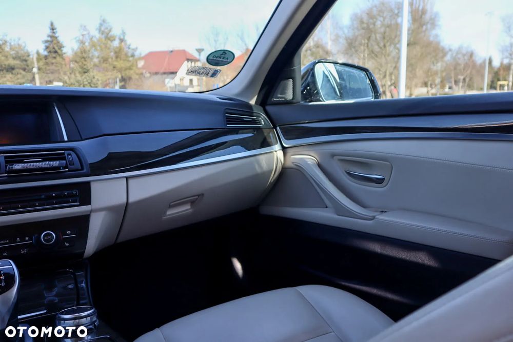BMW Seria 5 535d Luxury Line - 14