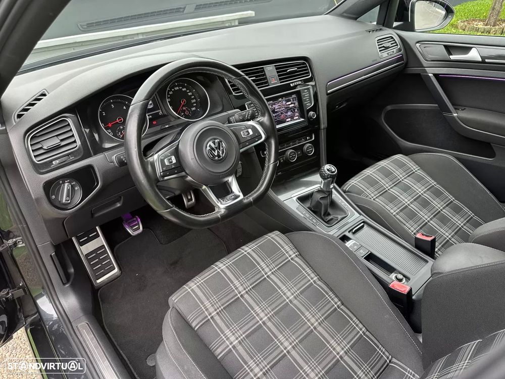 VW Golf 2.0 TDI GTD - 35