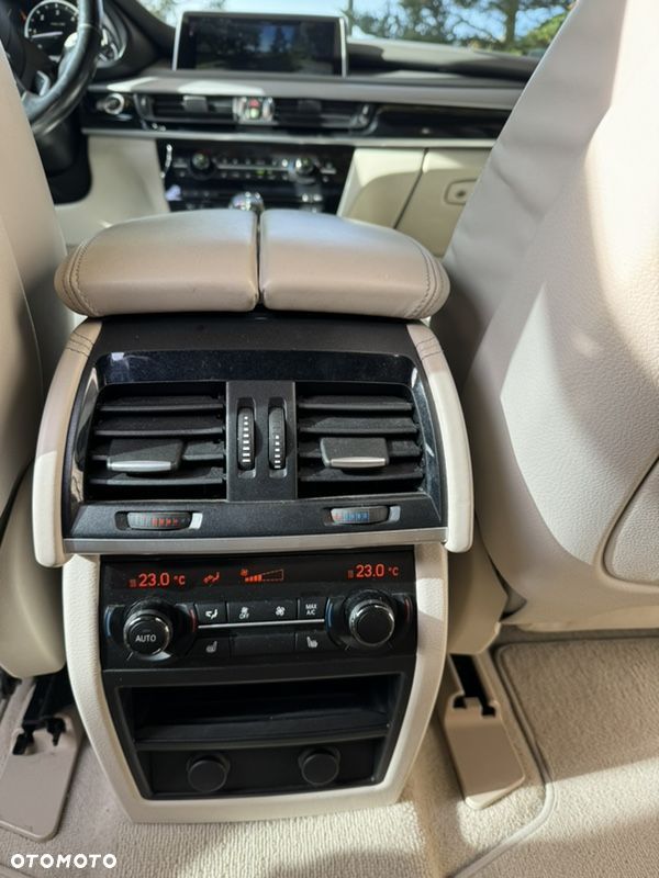 BMW X5 M M50d - 17