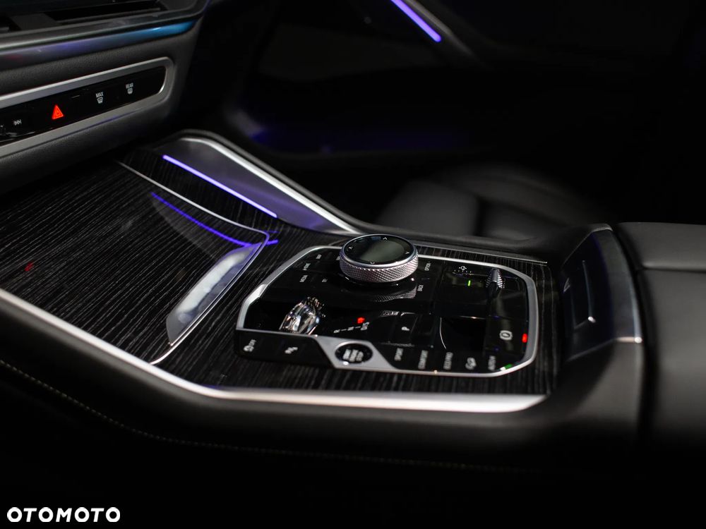 BMW X6 xDrive30d mHEV - 9