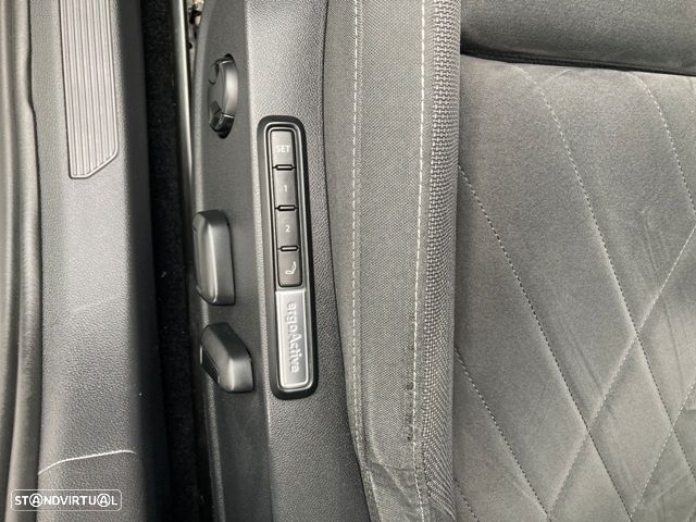 VW Golf Variant 2.0 TDi SCR DSG Style - 31