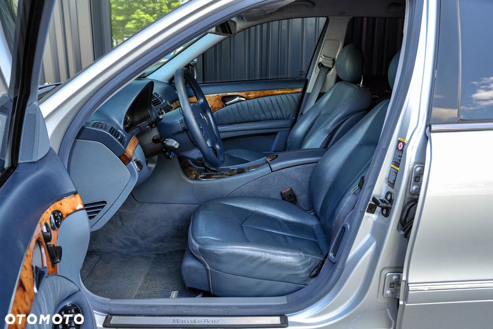 Mercedes-Benz Klasa E 350 4-Matic T Avantgarde - 7