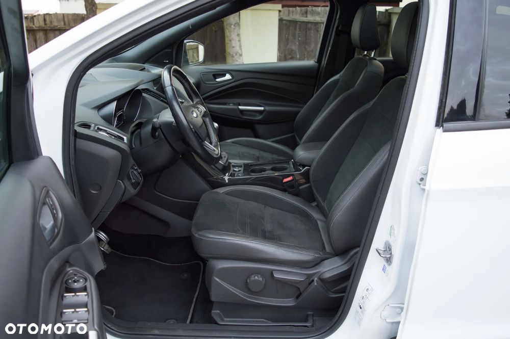 Ford Kuga 2.0 TDCi 4x4 ST-Line - 16