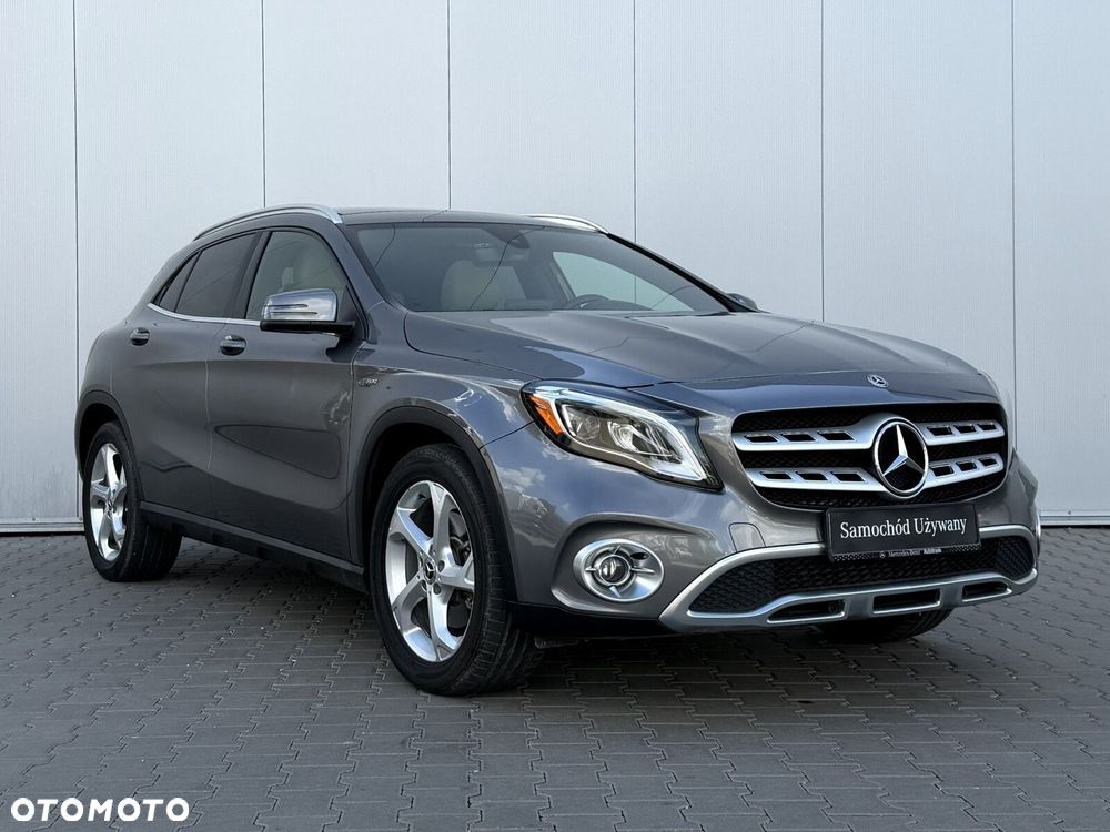 Mercedes-Benz GLA 250 4-Matic - 4