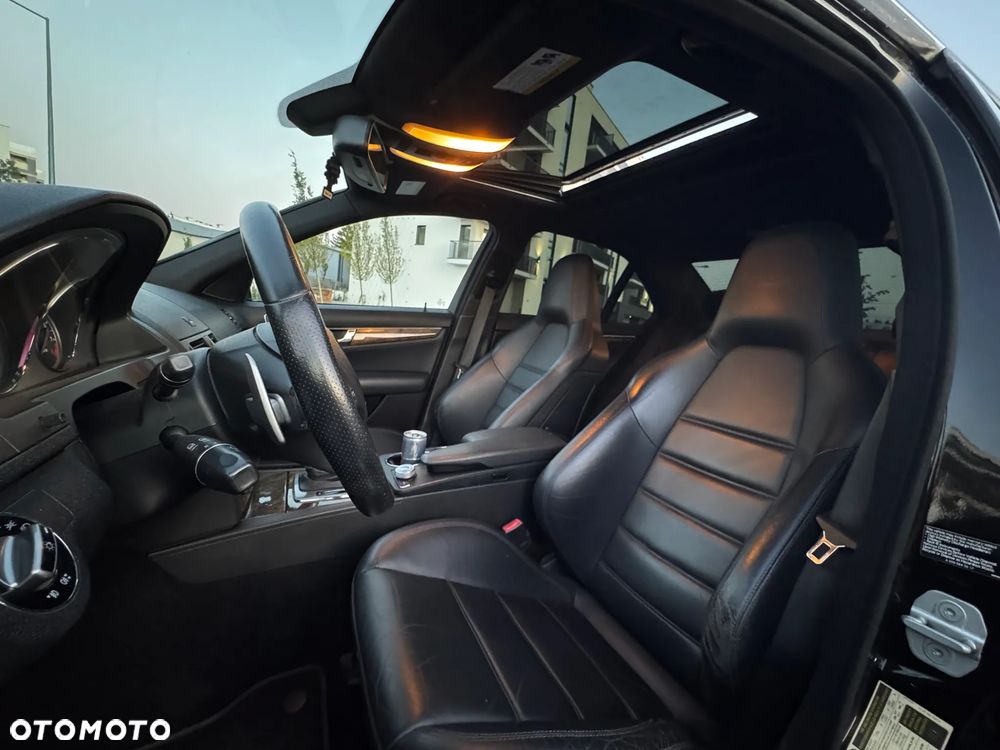 Mercedes-Benz Klasa C 63 AMG - 20