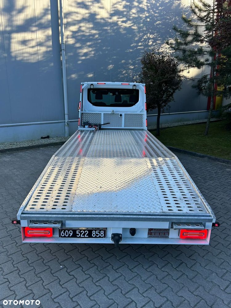Ford Transit - 13