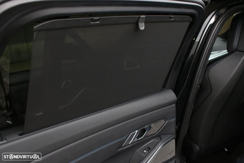 BMW 330 e Pack Desportivo M Auto - 12