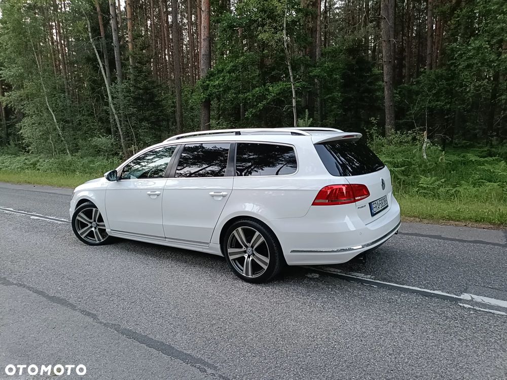 Volkswagen Passat 2.0 TDI Highline R-Style DSG - 23