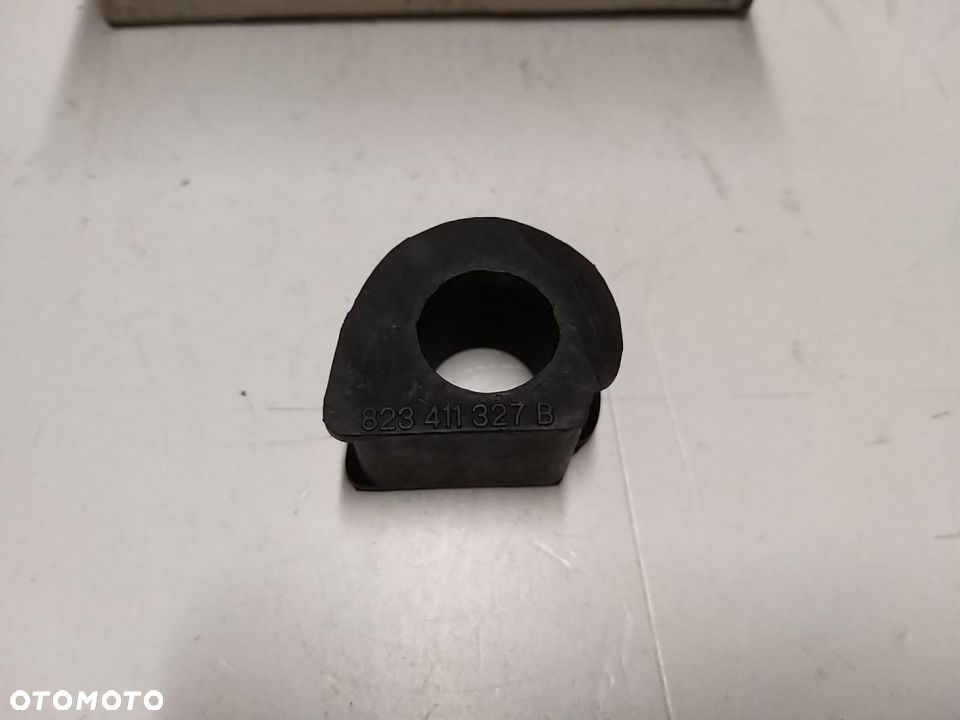 PODUSZKA STABILIZATORA VW PASSAT/SANTANA AUDI 80 72-85  823411327B - 3