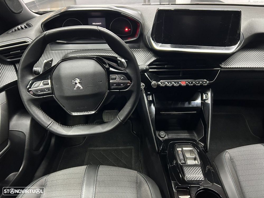 Peugeot 2008 1.2 PureTech Allure EAT8 - 12