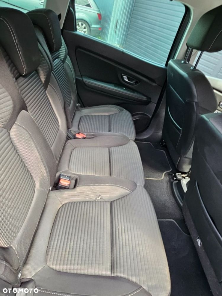 Renault Grand Scenic - 22