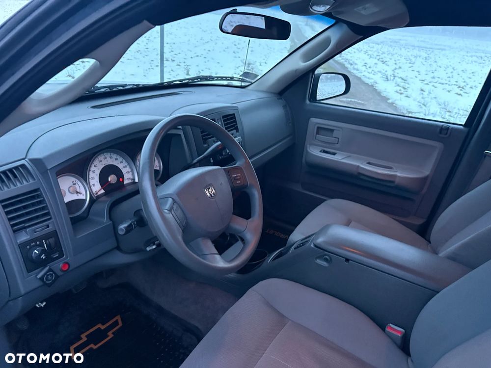 Dodge Dakota - 9
