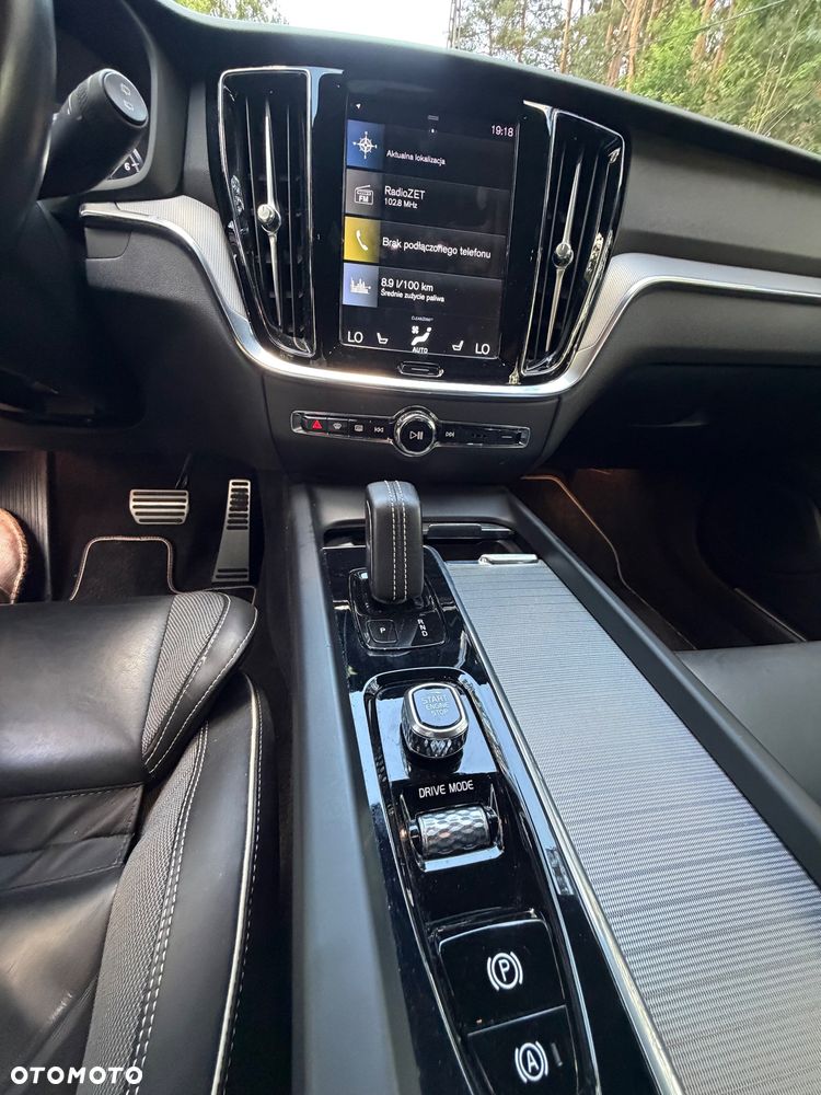 Volvo V60 B3 B R-Design - 30