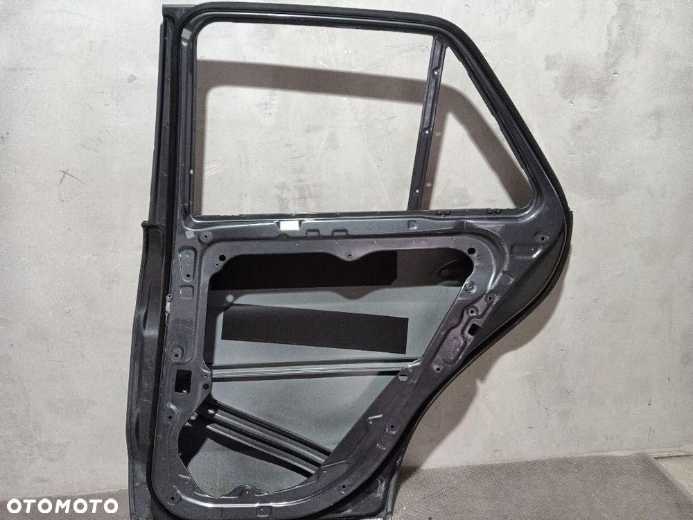DRZWI TYŁ TYLNE PRAWE MERCEDES GLE W166 DRZWI TYŁ TYLNE PRAWE MERCEDES GLE W 166 - 7