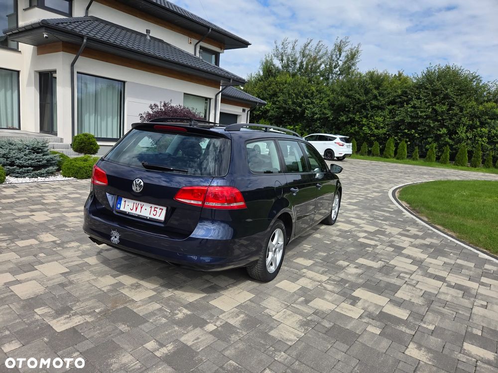 Volkswagen Passat 2.0 Blue TDI SCR Comfortline - 16