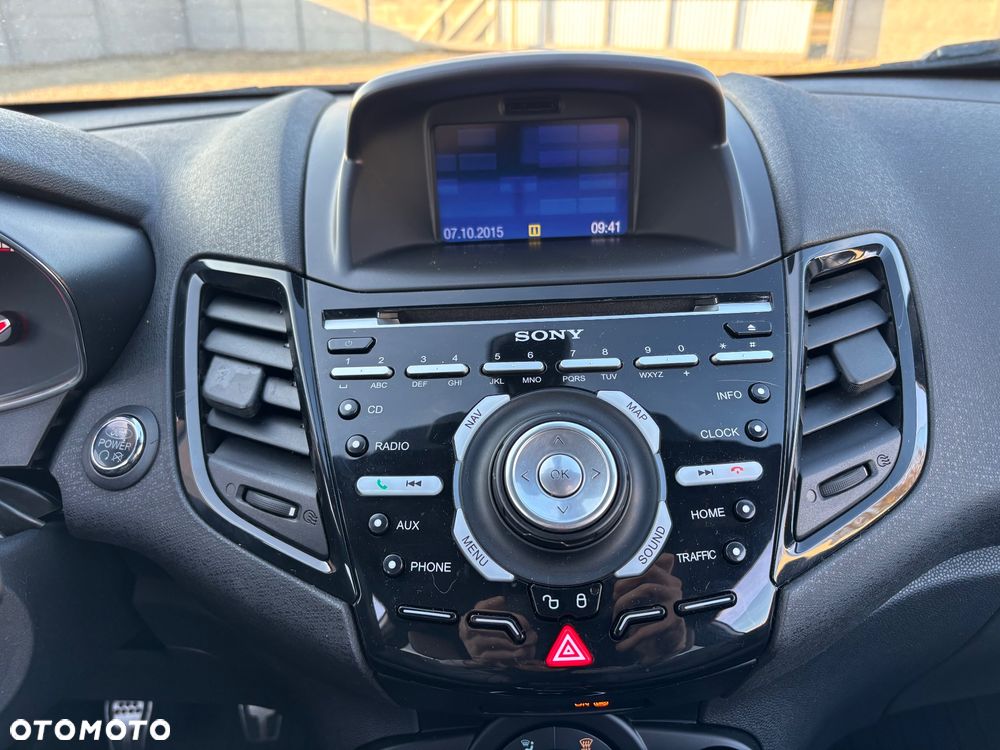 Ford Fiesta 1.6 EcoBoost ST - 24