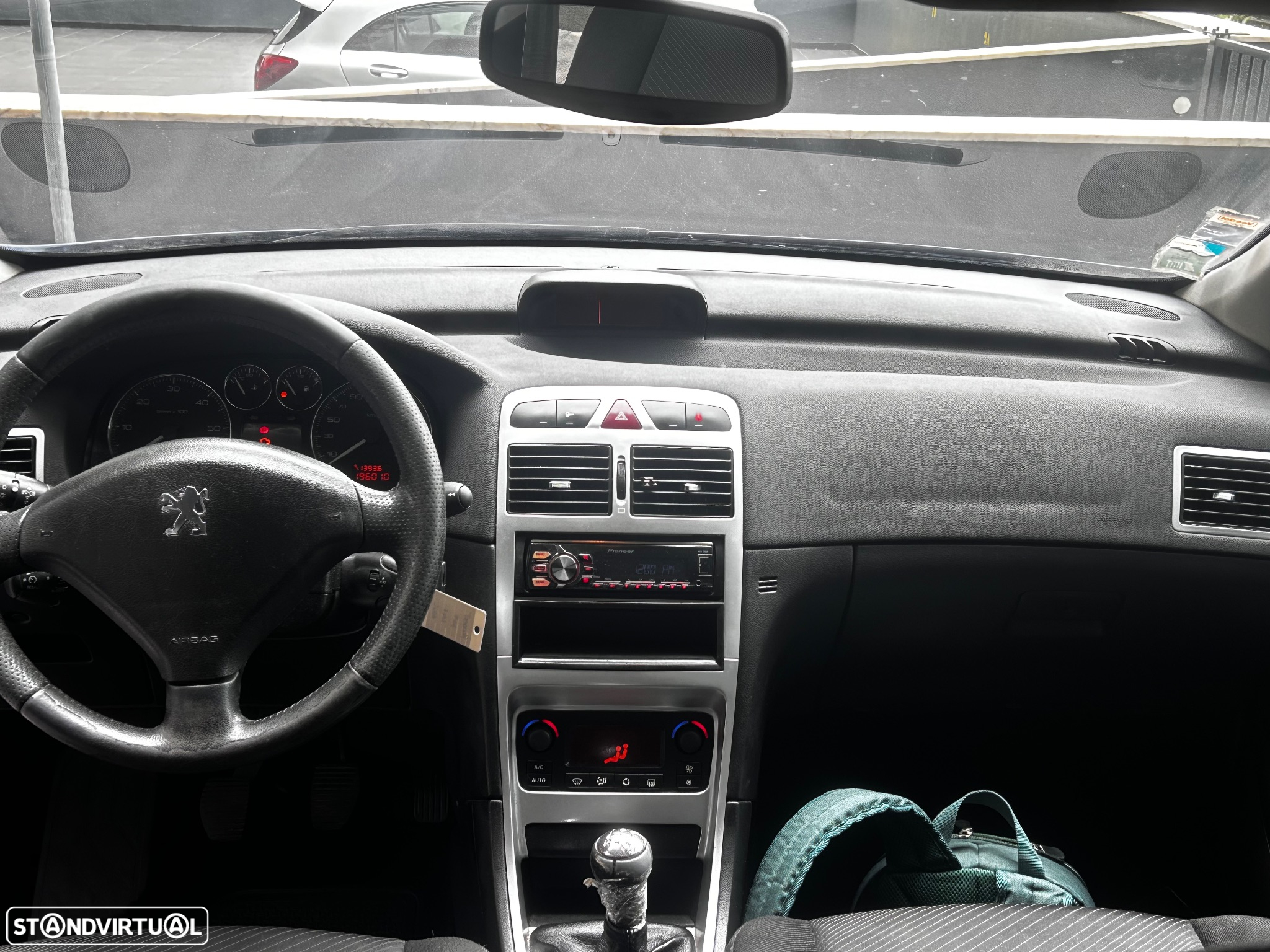 Peugeot 307 1.6 HDi Premium - 14