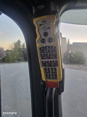 Mercedes-Benz AROCS - 11