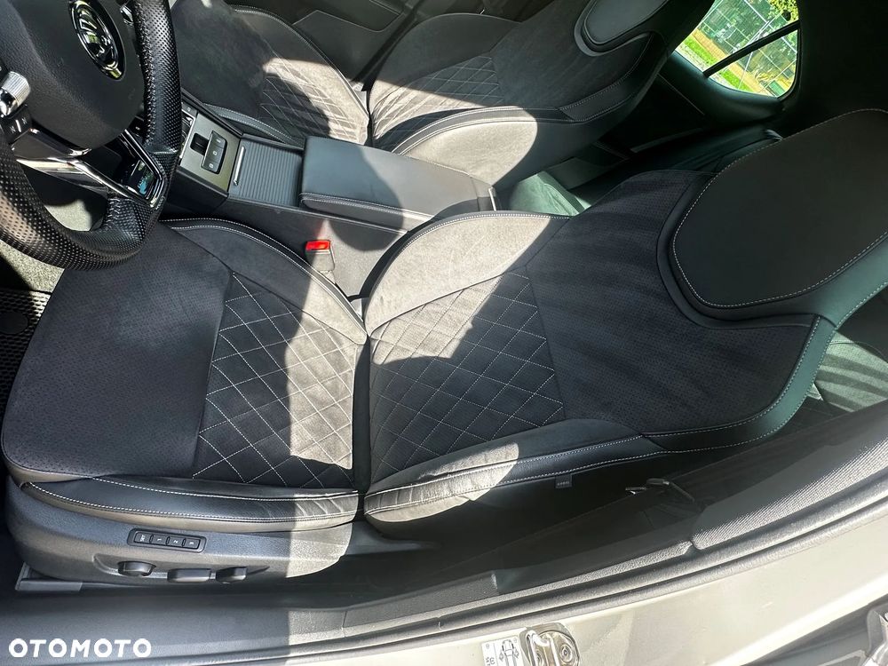 Skoda Superb 2.0 TDI SCR Sportline DSG - 11