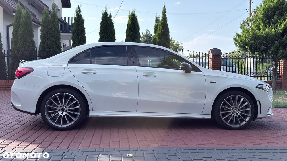 Mercedes-Benz Klasa A 250 e PHEV AMG Line 8G-DCT - 5
