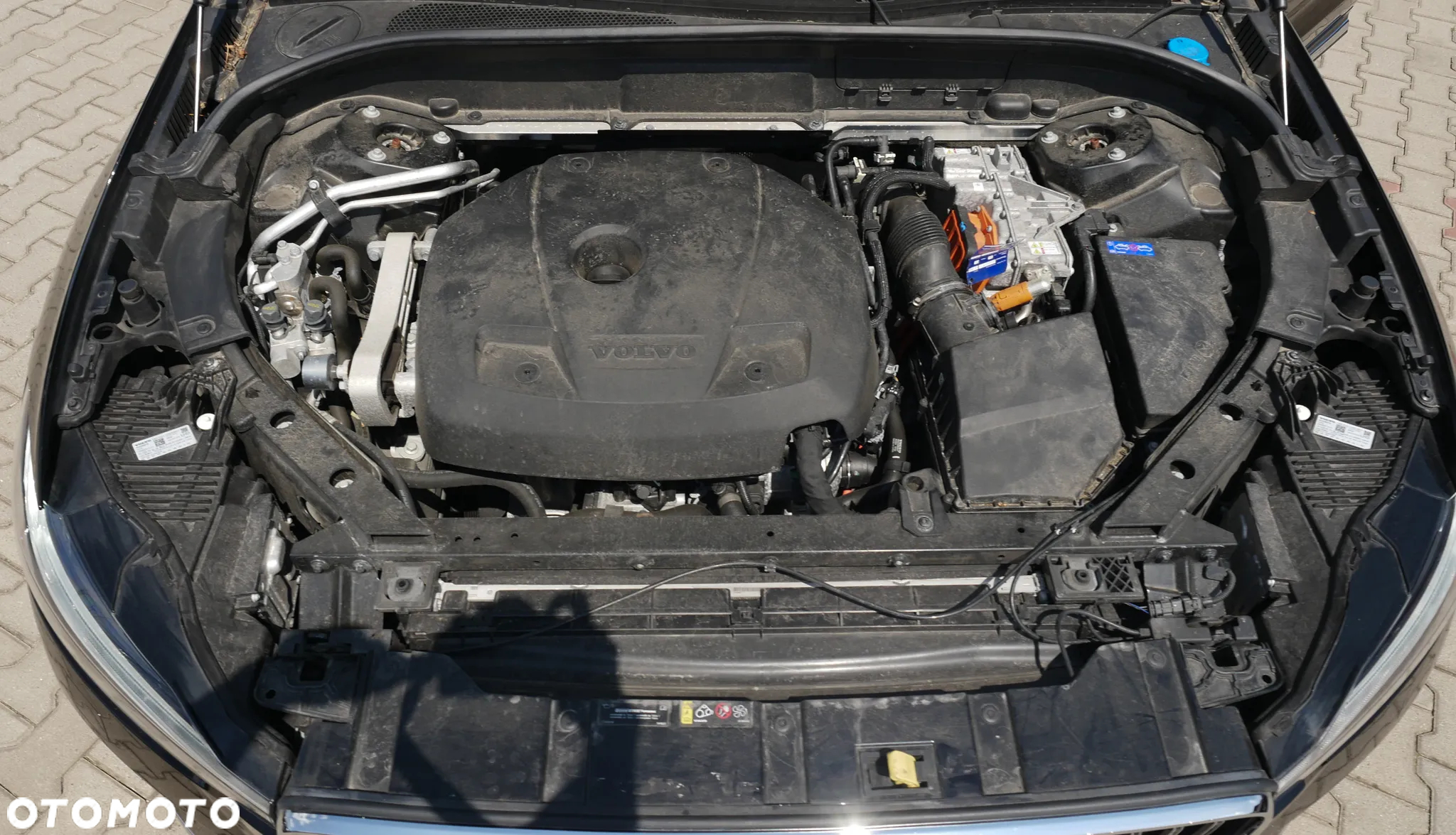 Volvo XC 60 T6 Plug-In Hybrid AWD Inscription - 22