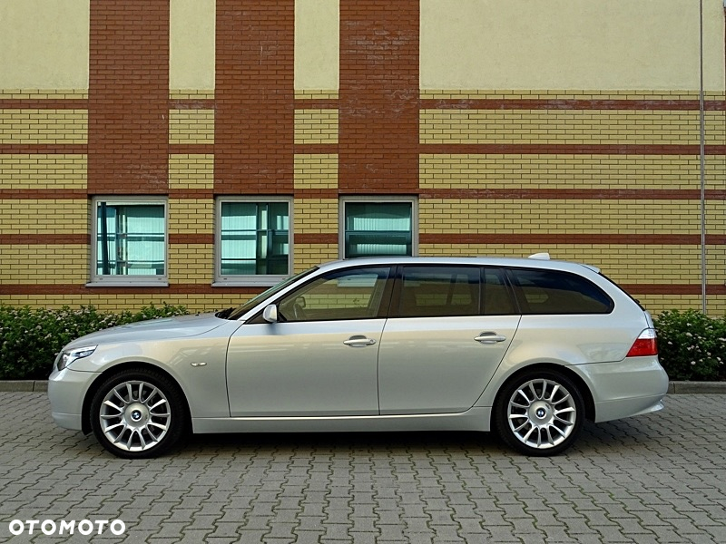 BMW Seria 5 530xi Touring Edition Exclusive - 8