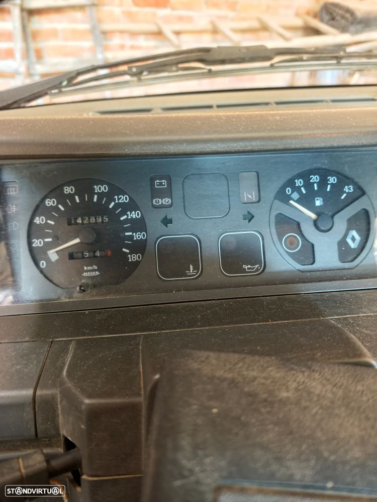 Renault 5 1.0 Campus - 8
