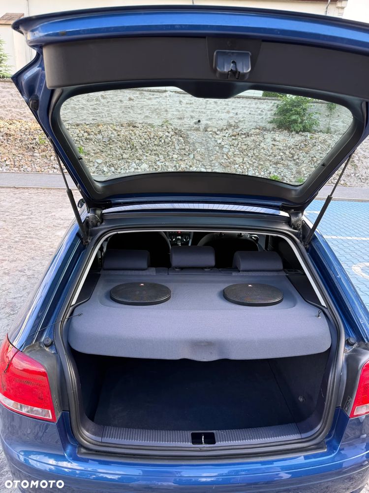 Audi A3 3-drzwiowe 1.6 Ambiente - 29