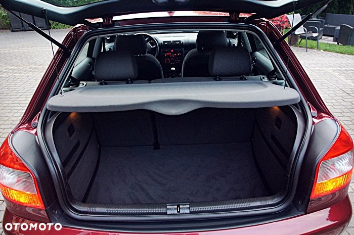 Audi A3 Sportback 1.8 Attraction - 24