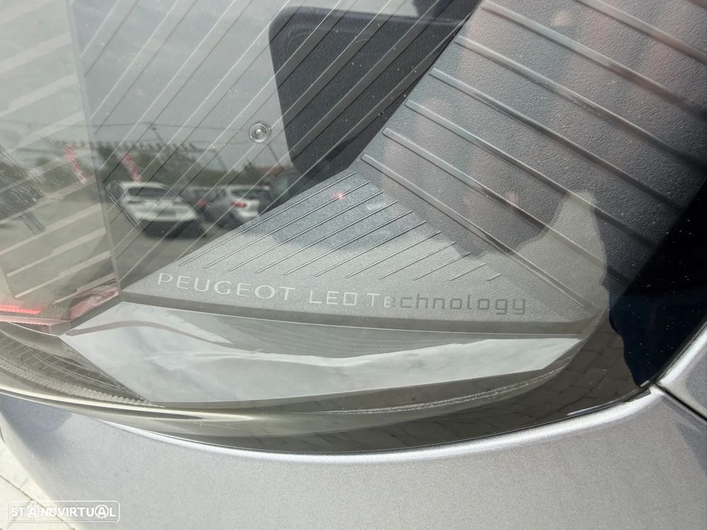 Peugeot 3008 1.5 BlueHDi Allure Pack EAT8 - 12
