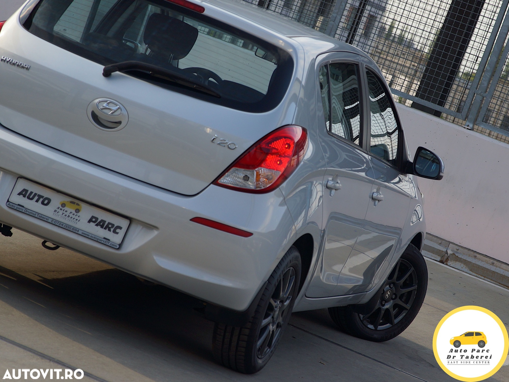 Hyundai i20 1.4 Comfort - 14