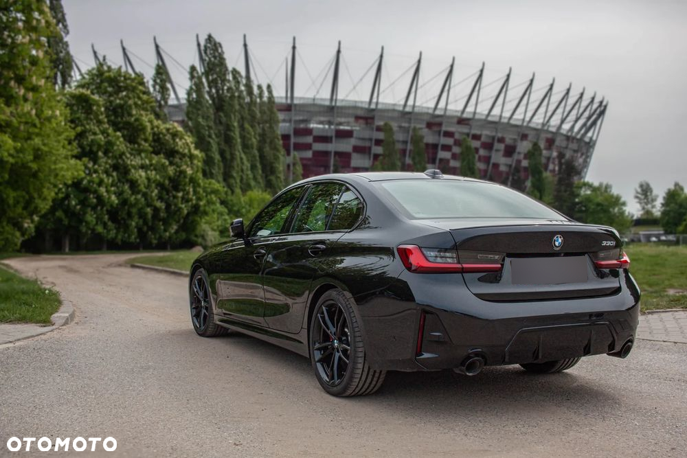 BMW Seria 3 330i M Sport sport - 17