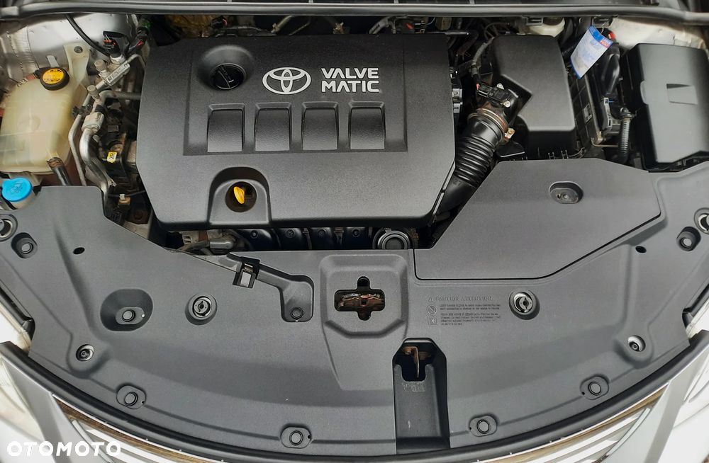 Toyota Avensis Combi 1.6 Comfort - 13