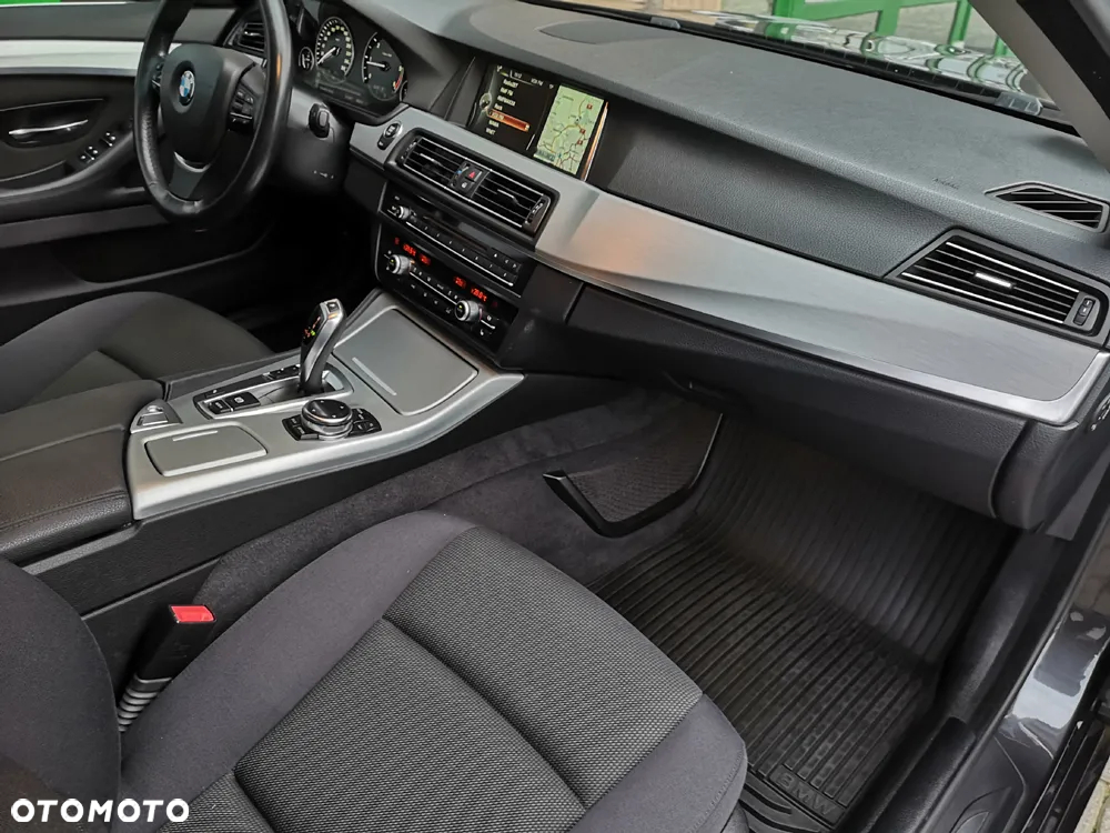 BMW Seria 5 520d Touring Modern Line - 16