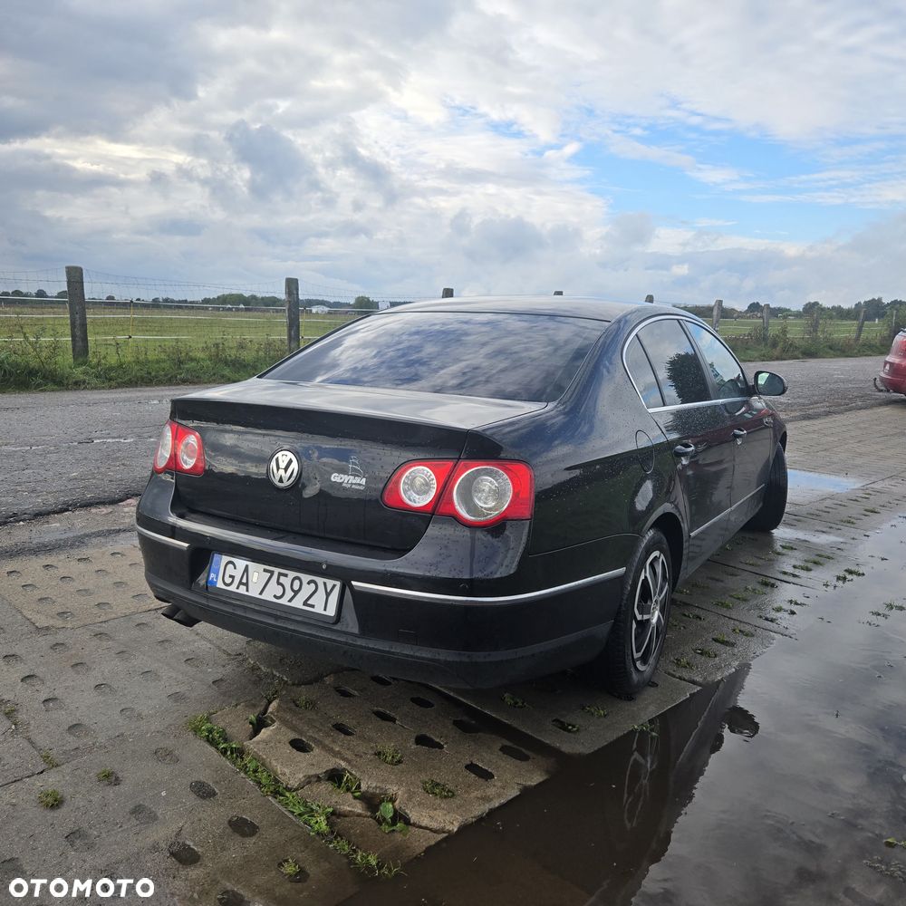 Volkswagen Passat - 18