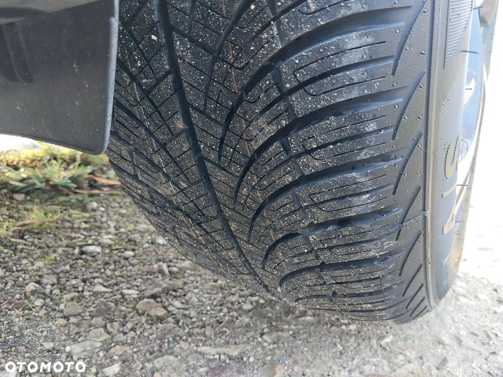 DS Automobiles DS 7 Crossback - 33