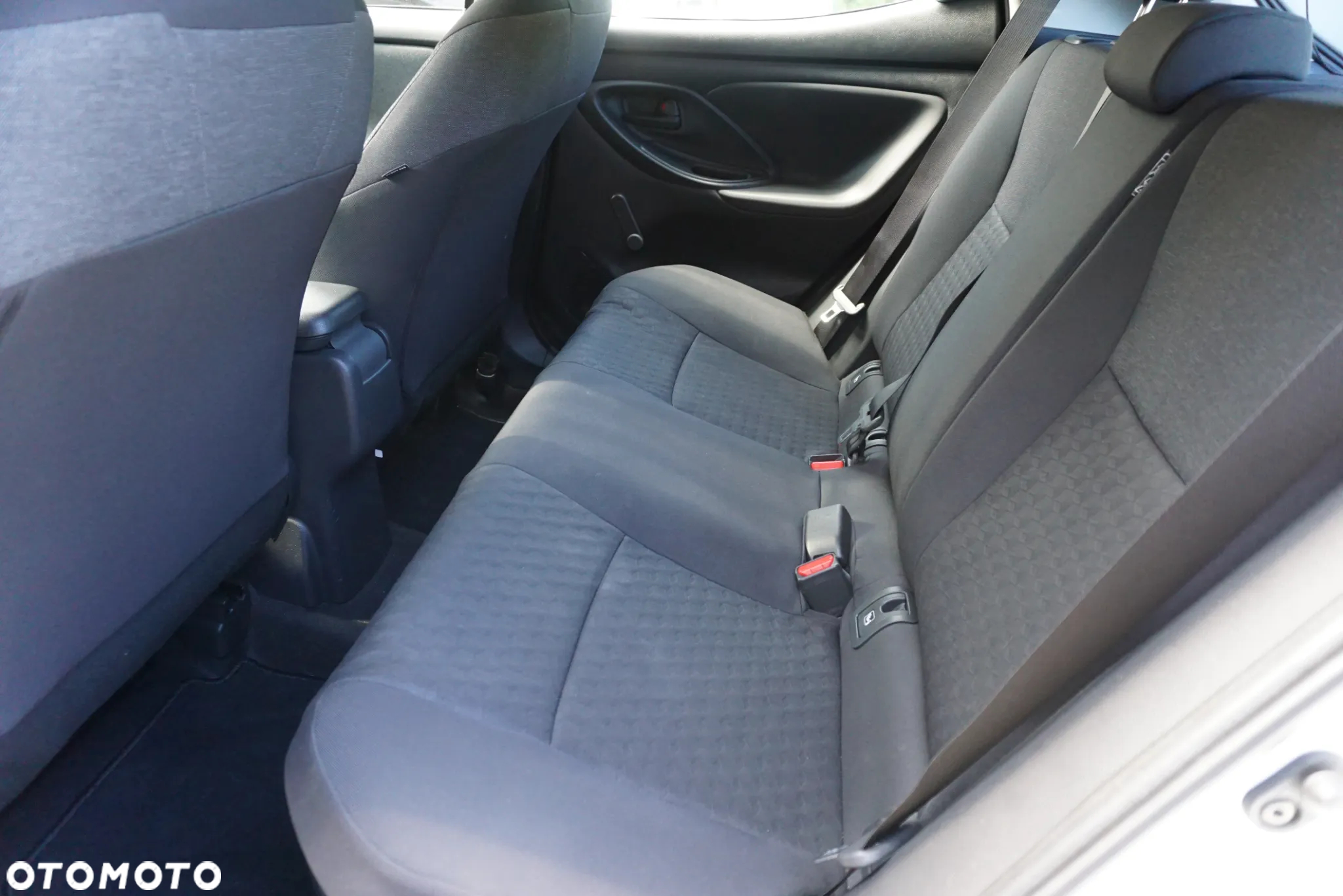 Toyota Yaris Hybrid 1.5 Style - 10