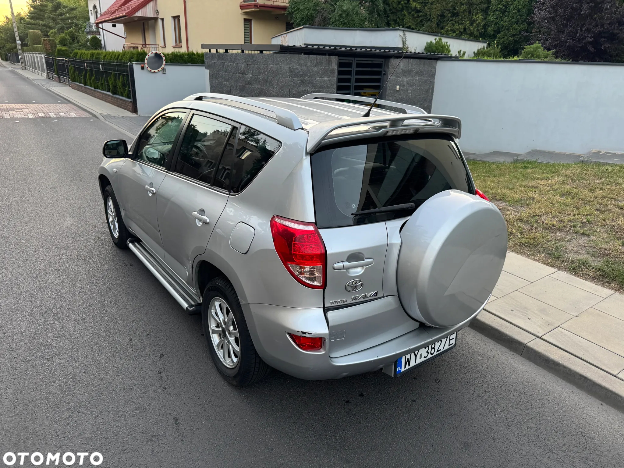 Toyota RAV4 2.0 VVT-i Sol - 11