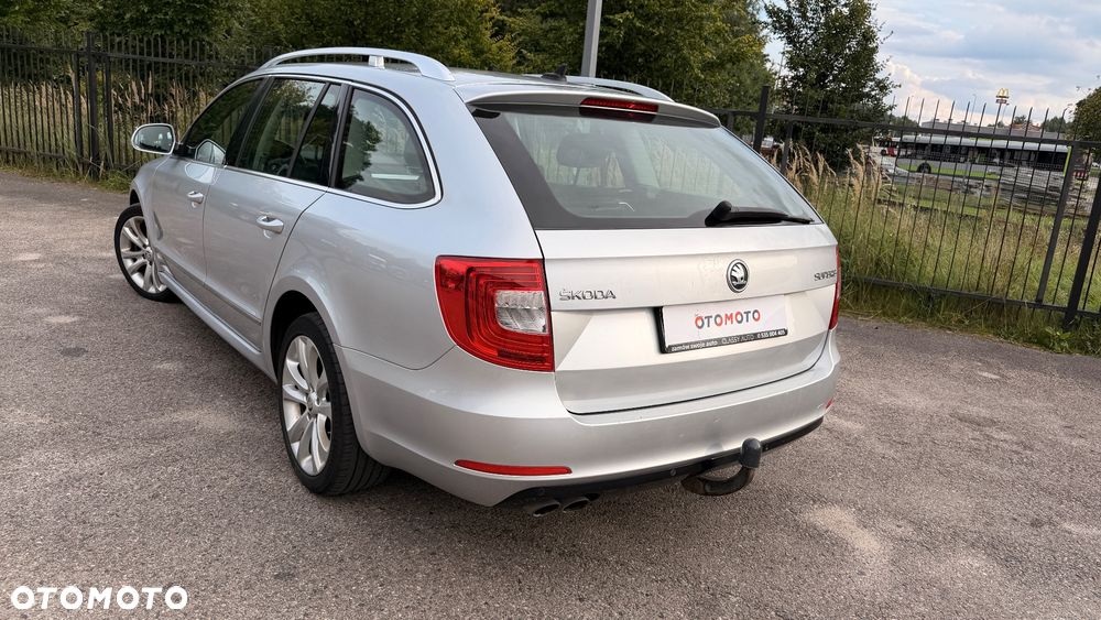 Skoda Superb 2.0 TDI DSG Ambition - 14