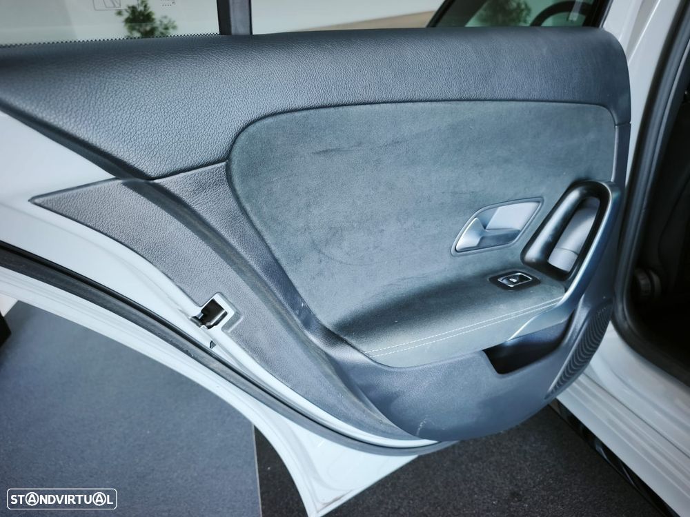 Mercedes-Benz A 180 d 8G-DCT Special Edition - 15