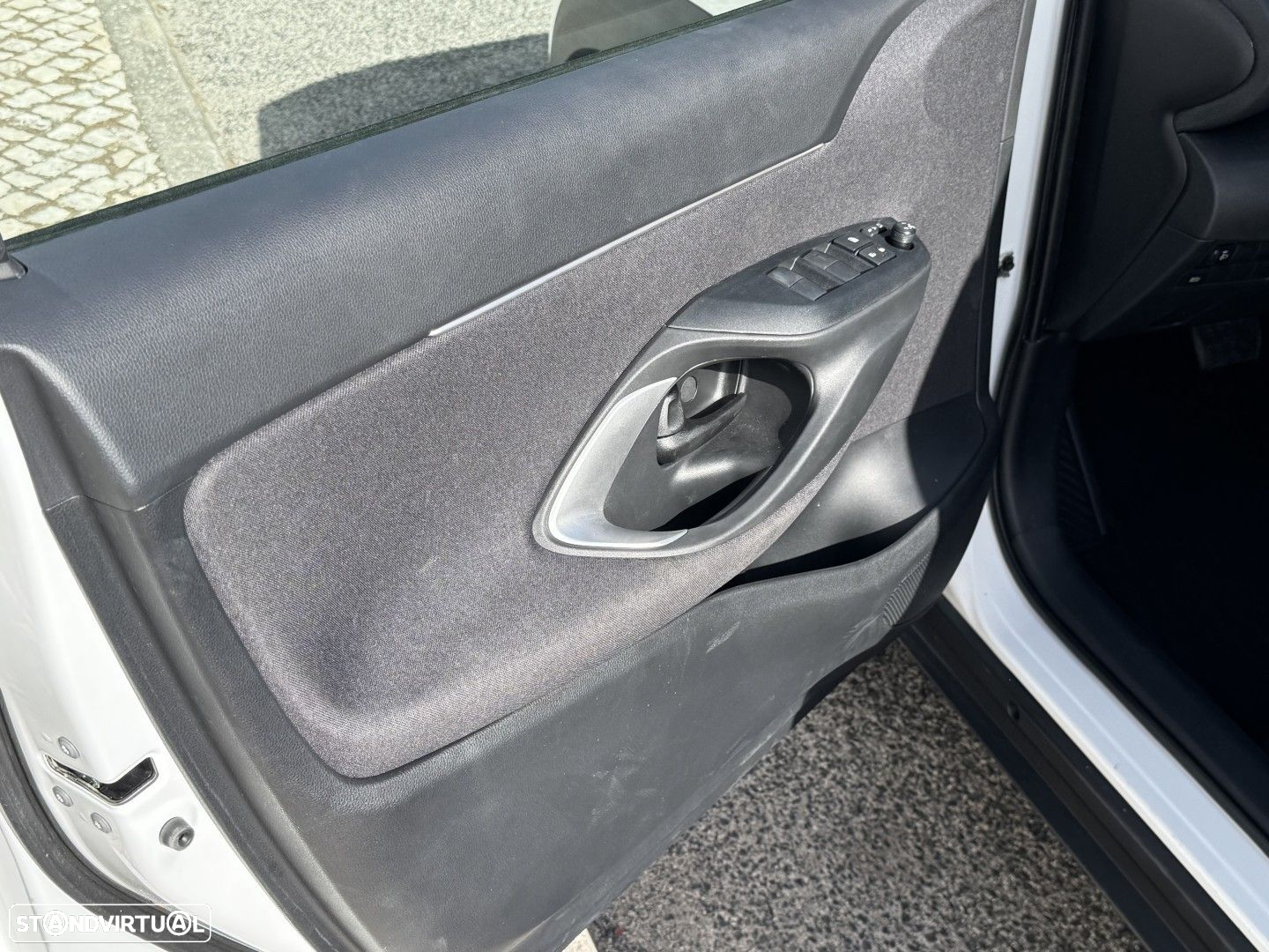Toyota Yaris Cross 1.5 HDF Comfort Plus - 18