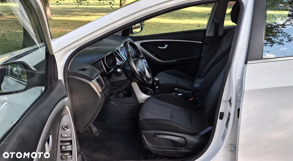 Hyundai i30 1.4 Trend - 9